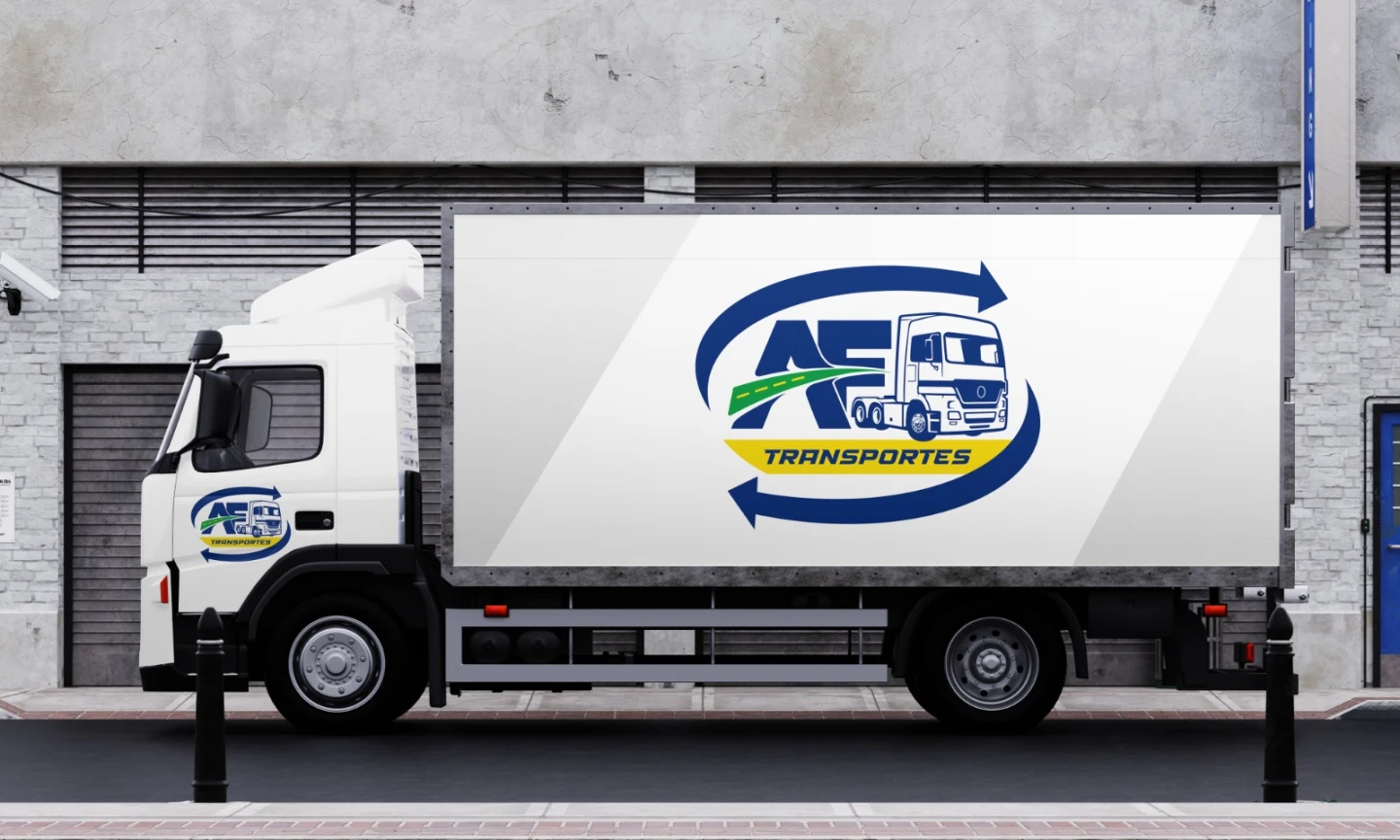 Logotipo da AF Transportes aplicado na lateral de um caminhão branco, destacando elementos visuais de criação de logo para logística e transportes.